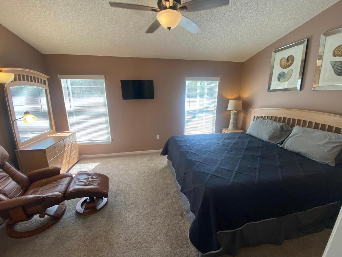 3 Bedroom With Poolside Cinema And Games Close To Theme Parks Sleeps 6 2