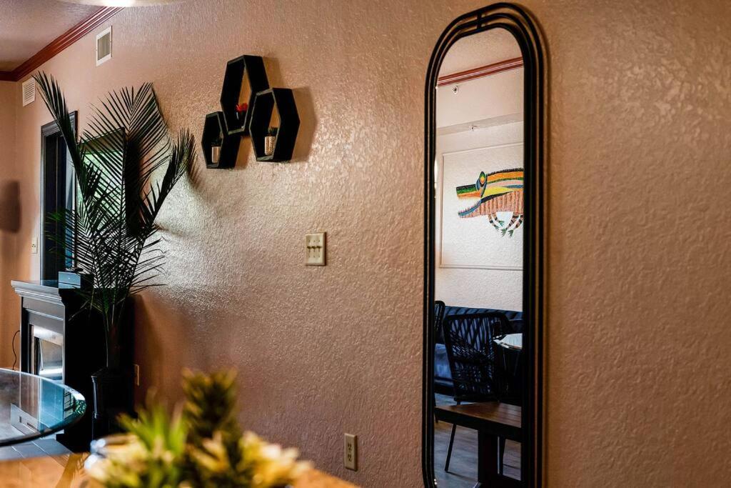 Designer Corner 3br/2ba - Disney, Universal, Convention Center & Seaworld Orlando