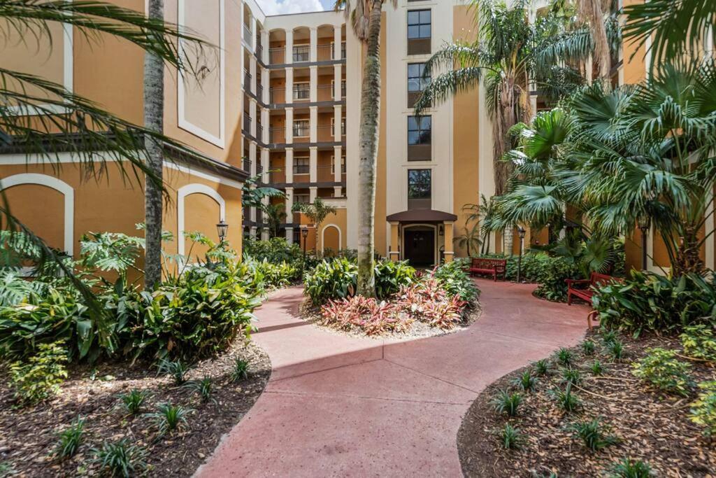 Apartment Designer Corner 3br/2ba - Disney, Universal, Convention Center & Seaworld