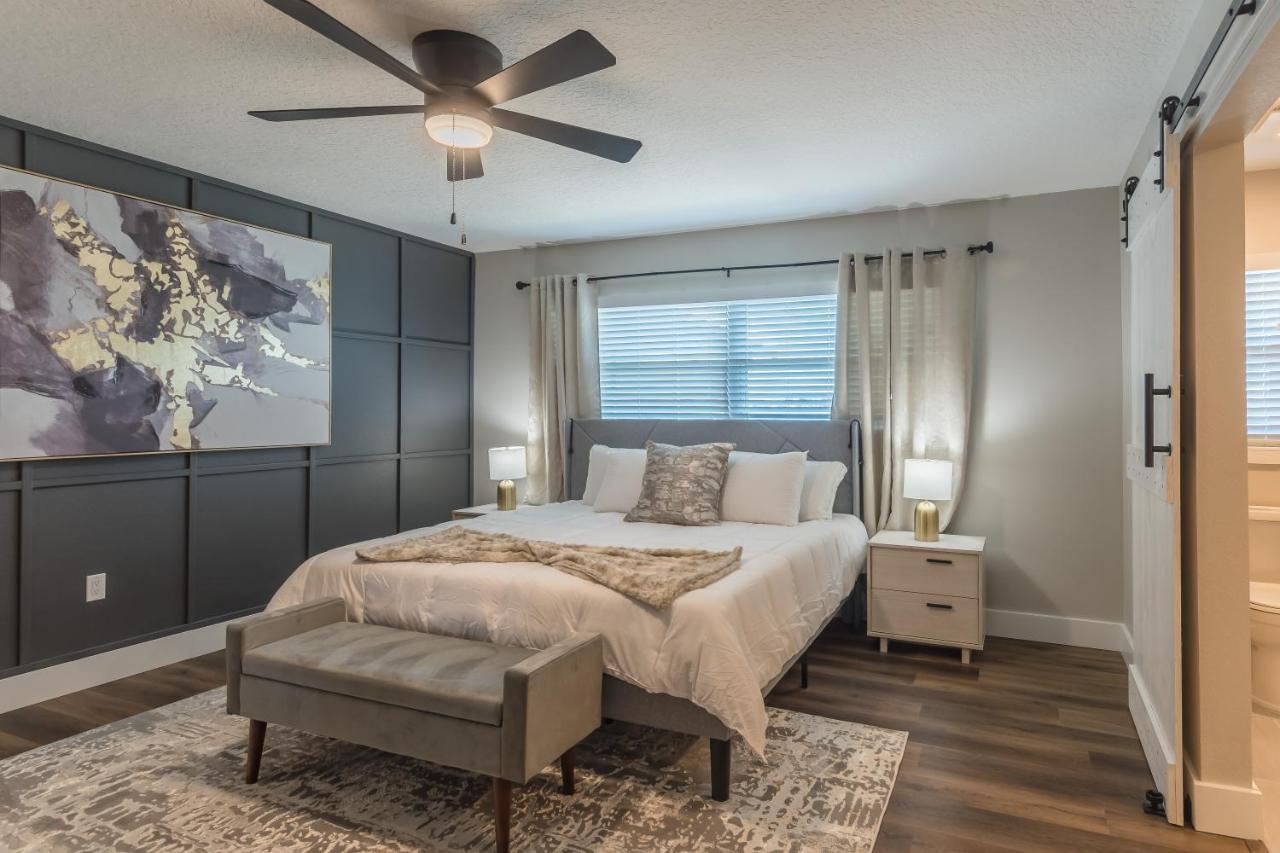 Holiday home House Retreat Near Downtown, Disney, Universal And Airport *
