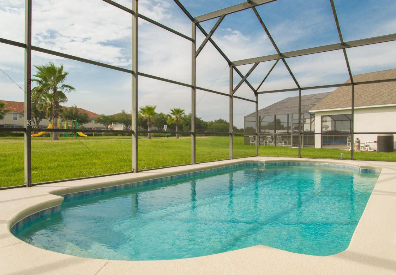 Gated Community!! Sparkling Private Pool, Near Holiday home *