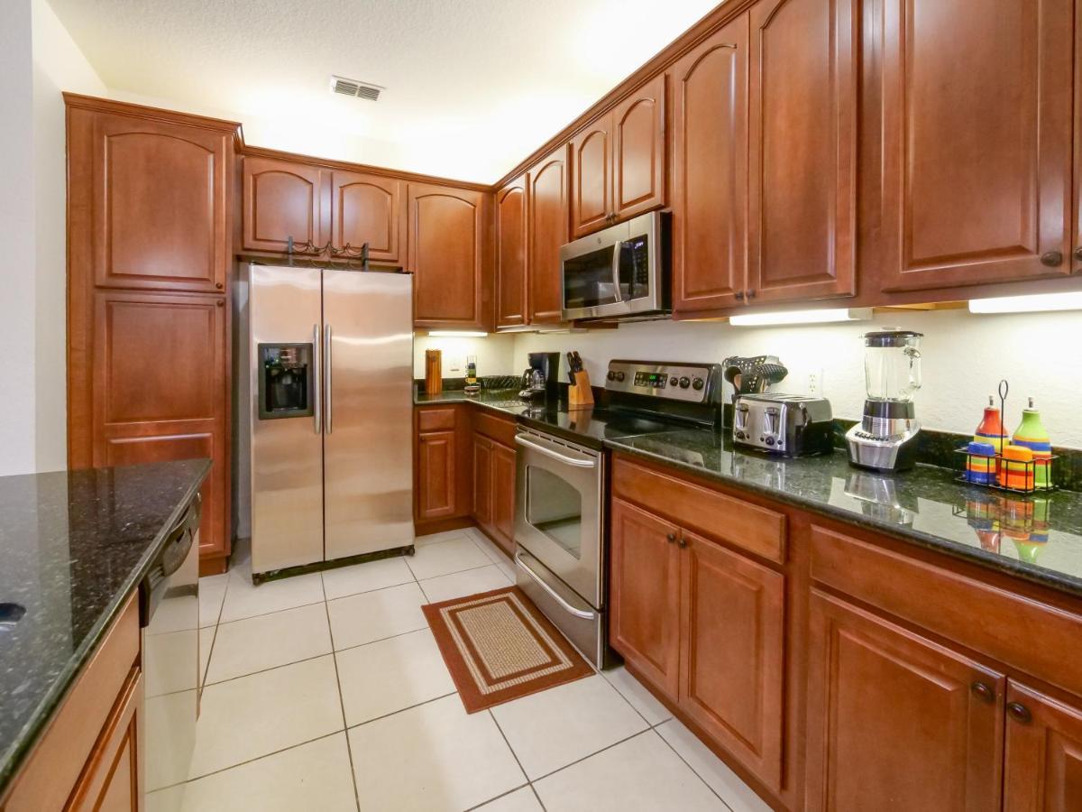 4br 2bath Balcony 5min Conv Center 2020ft Holiday home *
