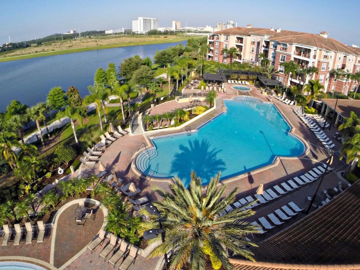 Holiday home 3br 2bath Balcony 5min Conv Center 1410ft