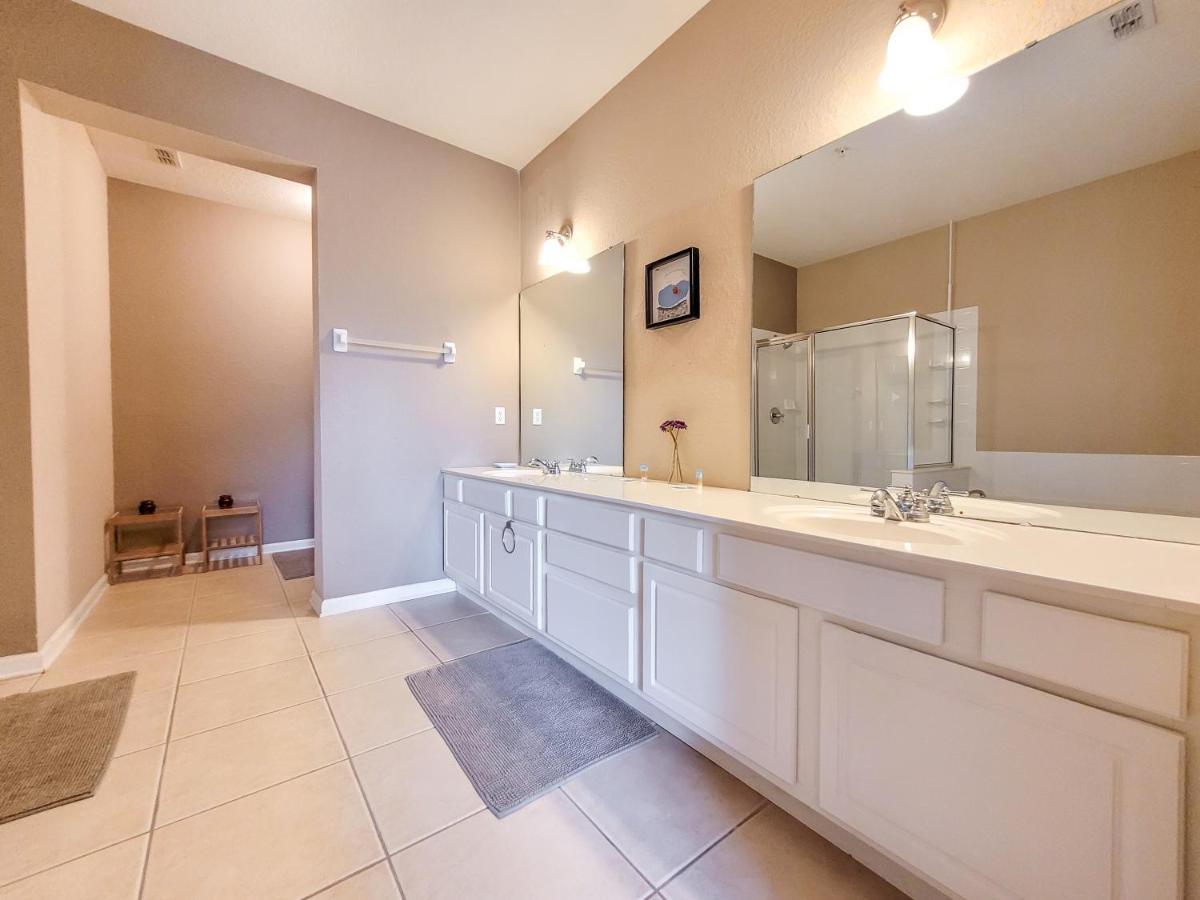 3br 2bath Balcony 5min Conv Center 1410ft Holiday home Orlando