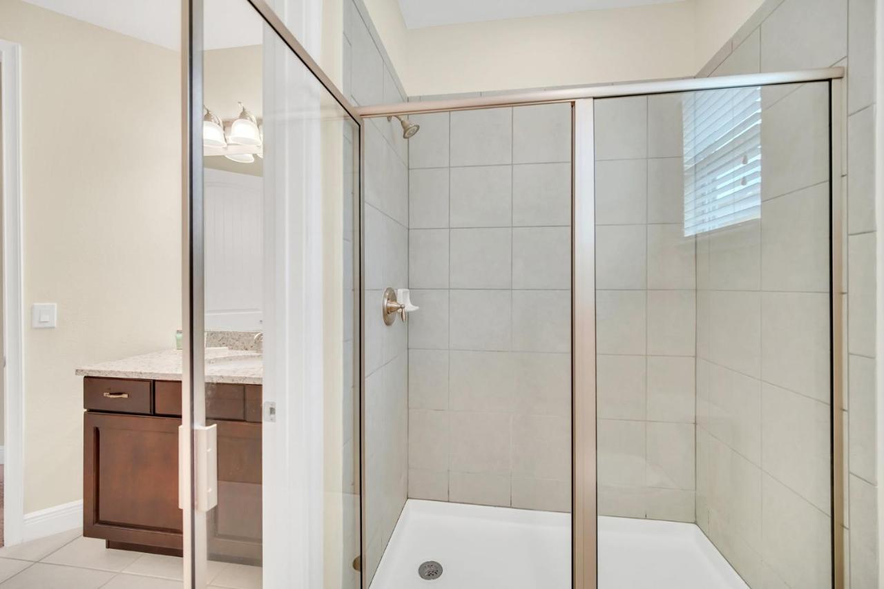 Spacious 8br Family House With Private Caged Pool And Full Size Crib Near