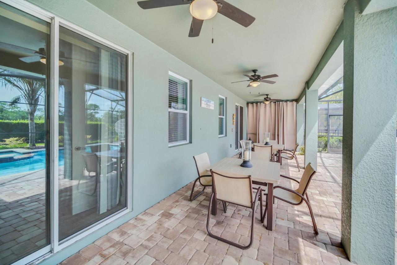 Holiday home Spacious 8br Family House With Private Caged Pool And Full Size Crib Near Orlando