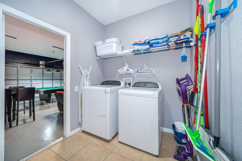 Holiday home Private Pool, Spacious Game For The Kids! *
