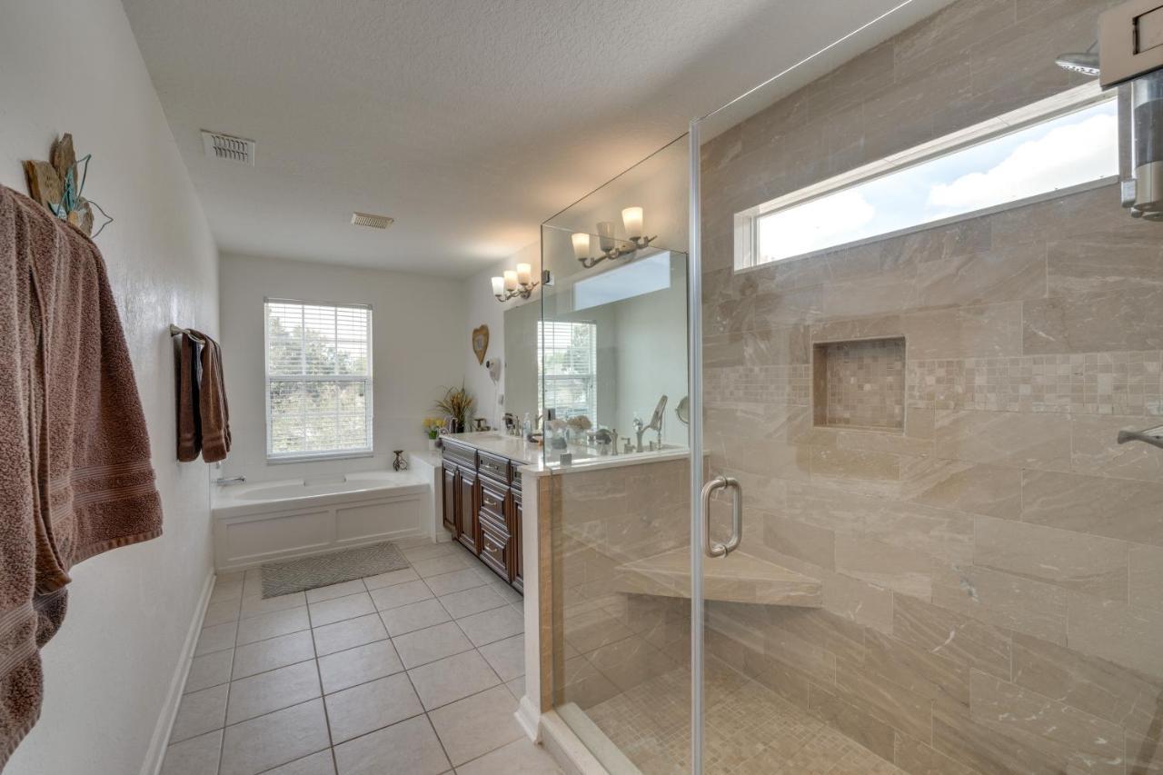 Spacious In Gated Resort, 2 Mi To Disney!