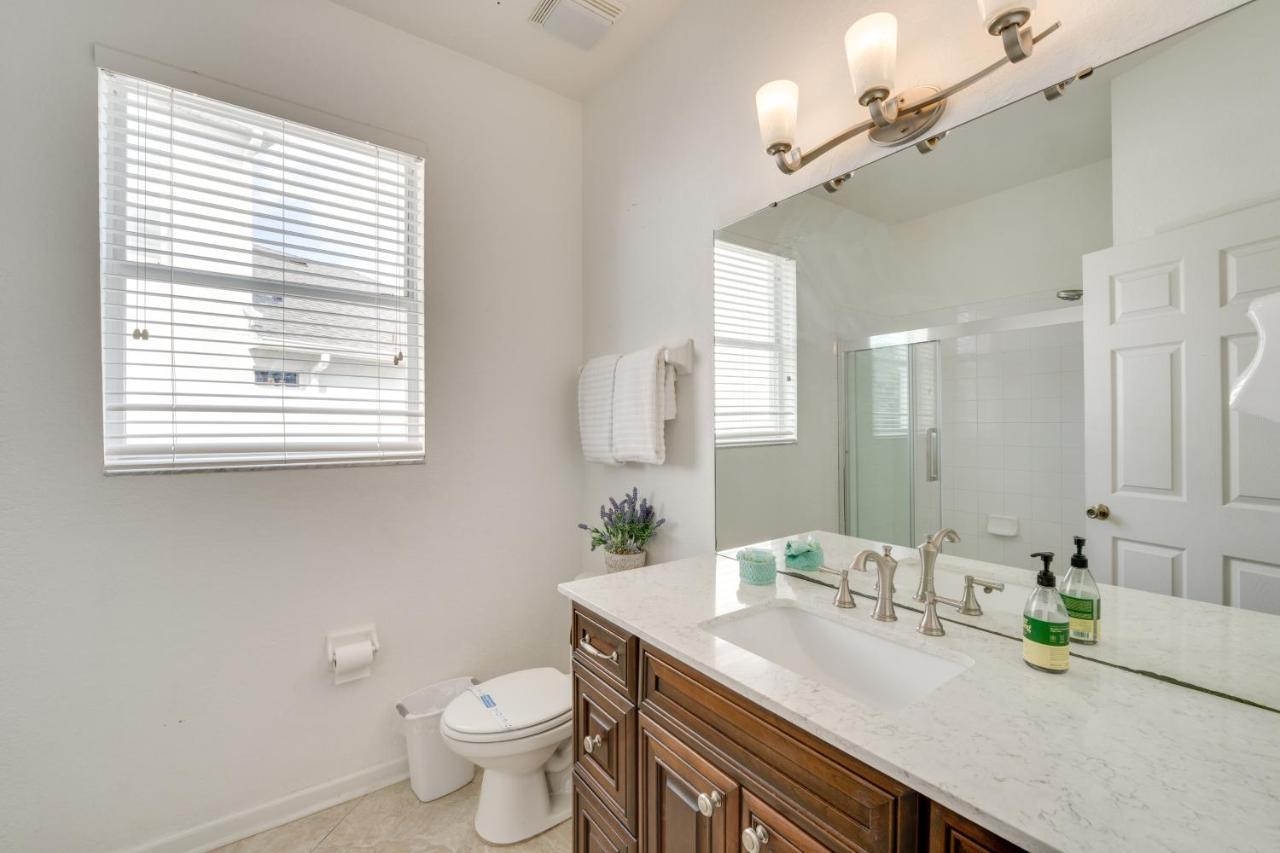 Spacious In Gated Resort, 2 Mi To Disney! Orlando
