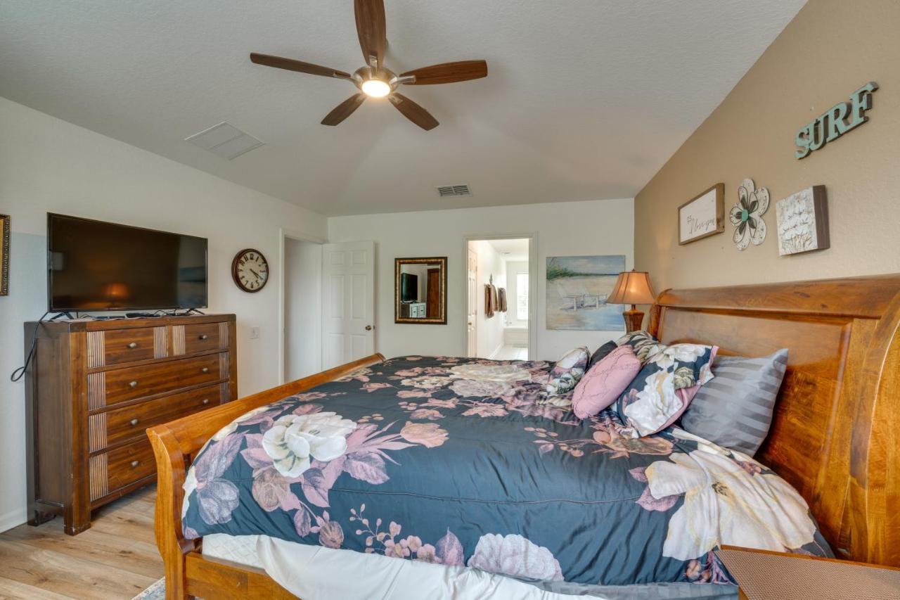 Spacious In Gated Resort, 2 Mi To Disney! Holiday home *