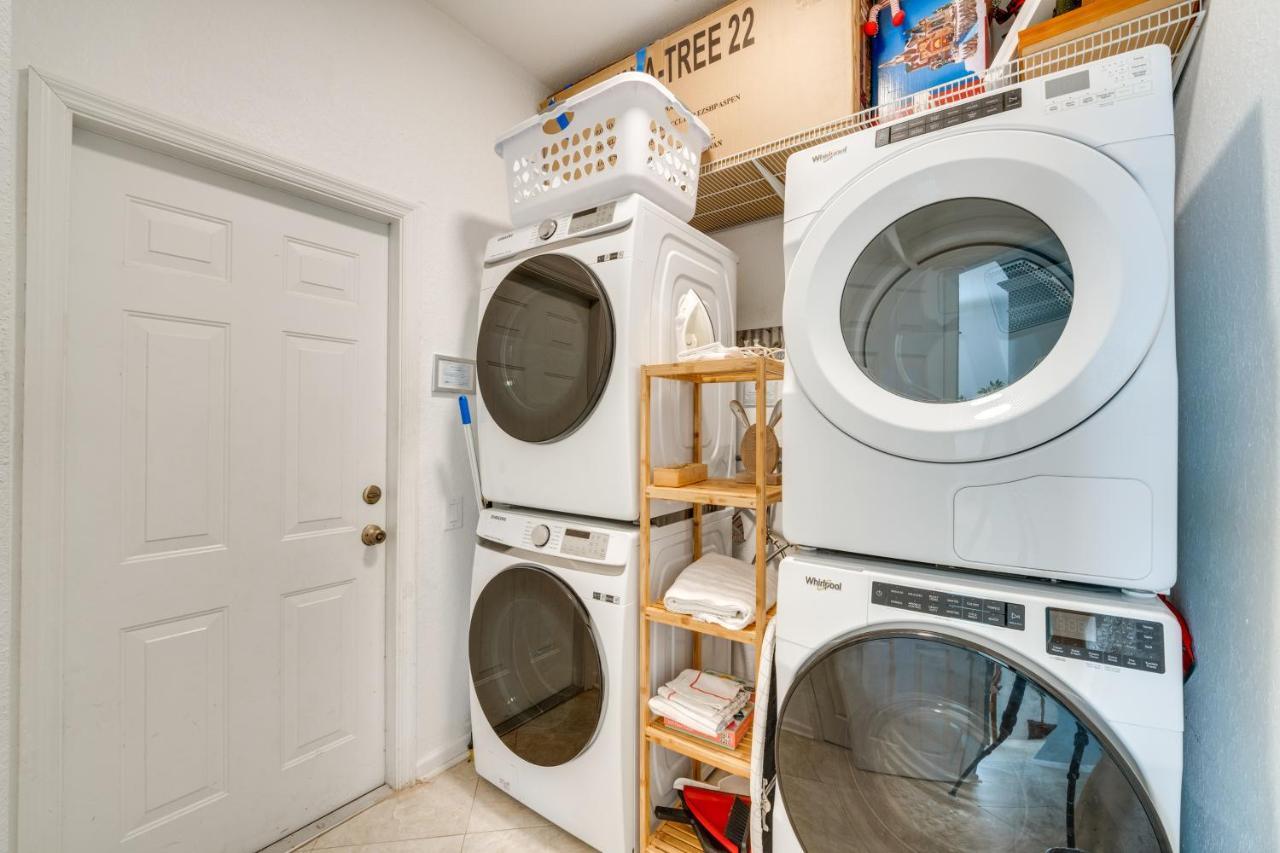 Spacious In Gated Resort, 2 Mi To Disney! Holiday home