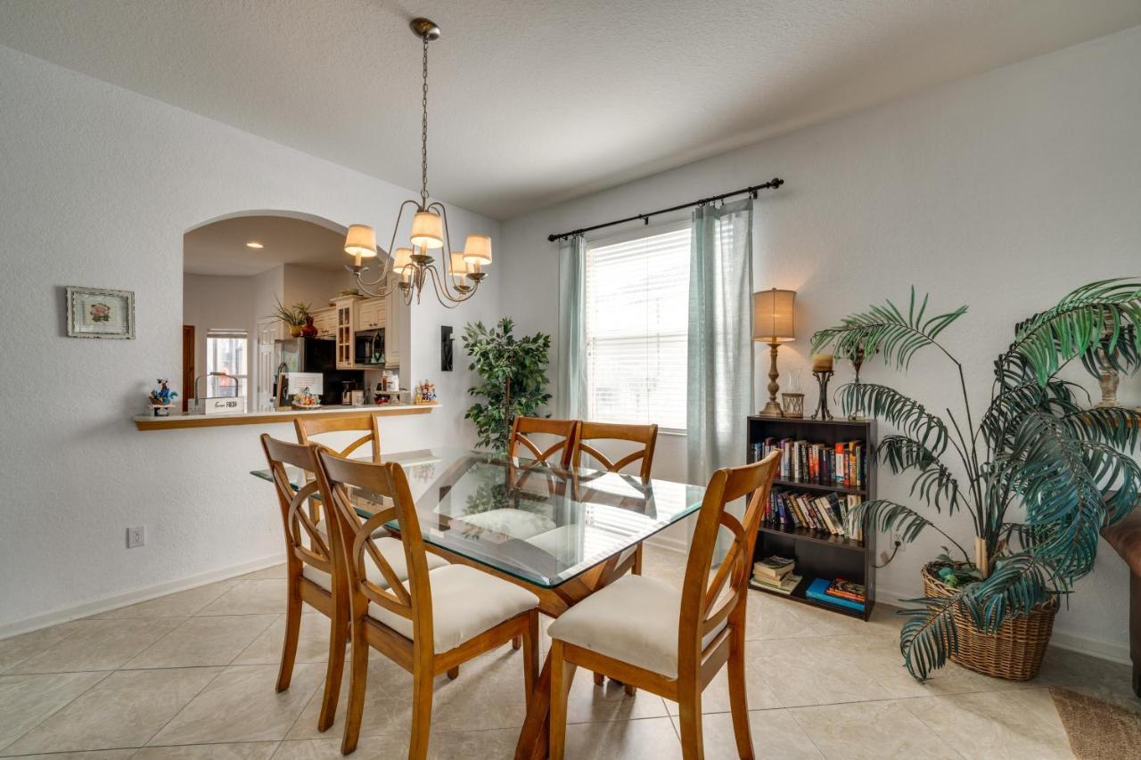 Spacious In Gated Resort, 2 Mi To Disney! Holiday home Orlando