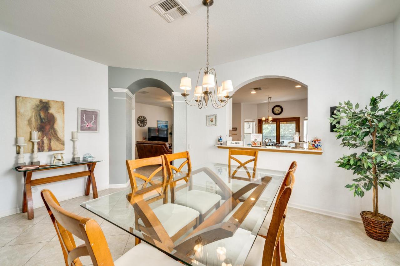 Spacious In Gated Resort, 2 Mi To Disney! Holiday home Orlando