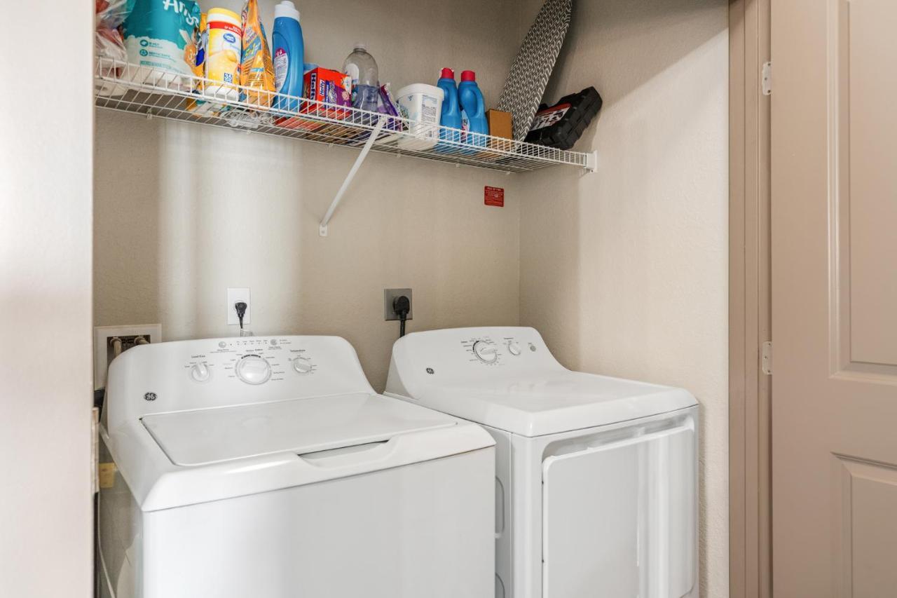 2br 2ba In Apartment *