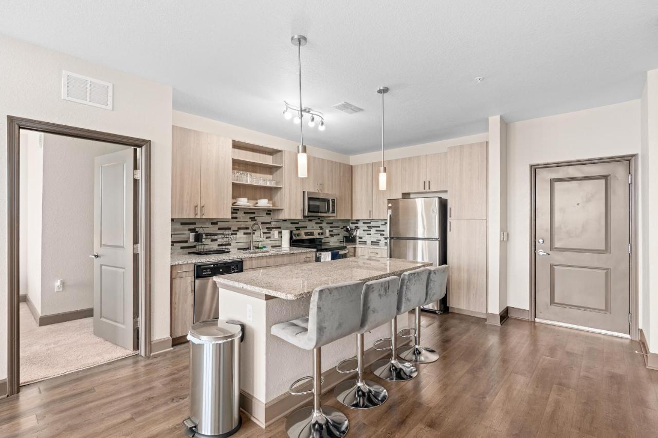 Apartment 2br 2ba In *