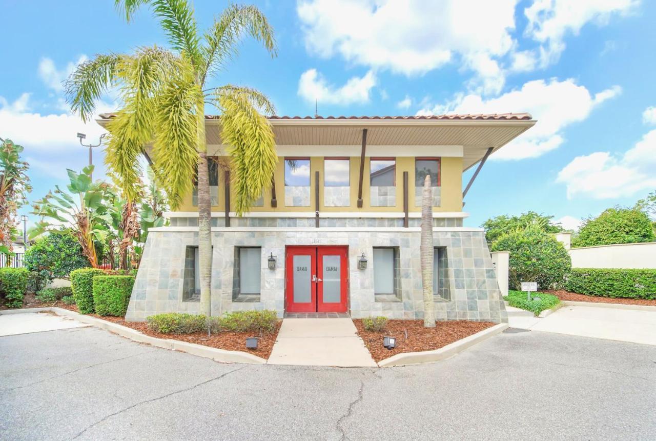 4br Townhouse - Access - Steps To Apartment
