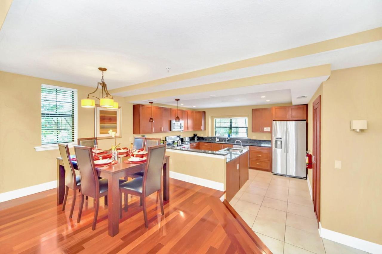 4br Townhouse - Access - Steps To