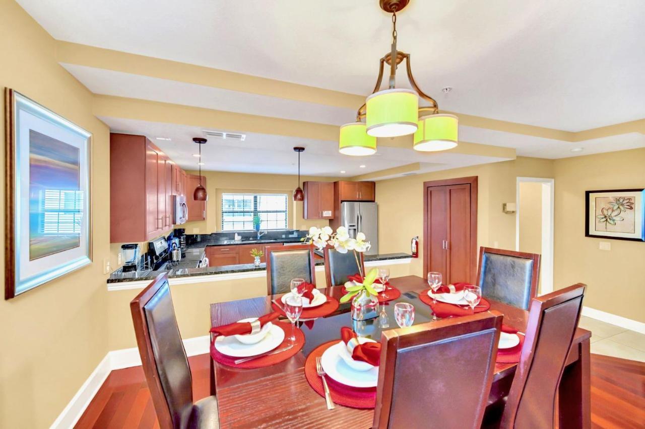 4br Townhouse - Access - Steps To Orlando