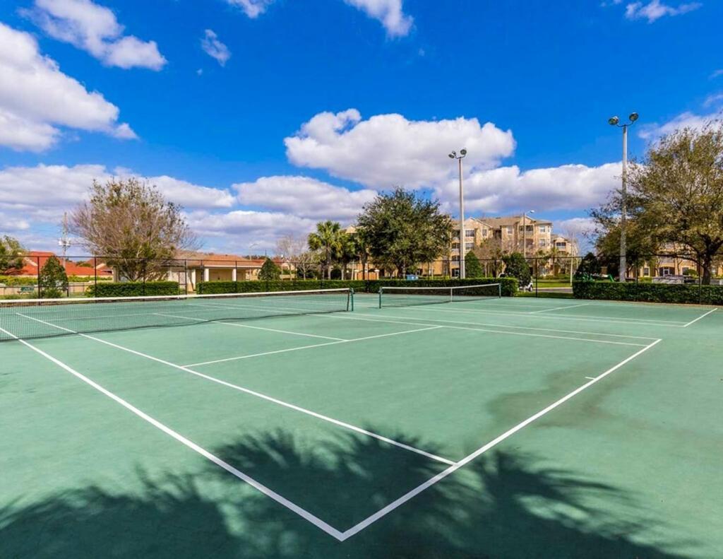 Apartment Winsor Dream - 3 Bedrooms 2 Miles From 103 *