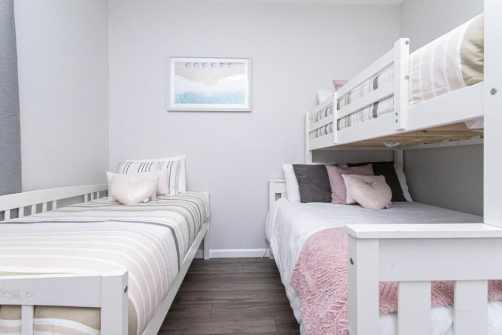 Apartment Winsor Dream - 3 Bedrooms 2 Miles From 103 Orlando