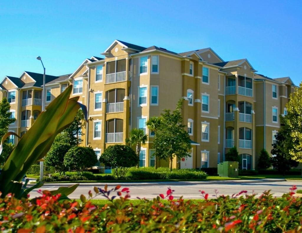 Winsor Dream - 3 Bedrooms 2 Miles From 103 Apartment *