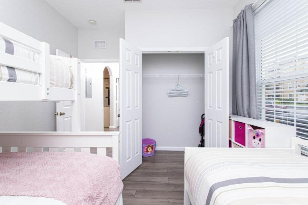 Winsor Dream - 3 Bedrooms 2 Miles From 103 *