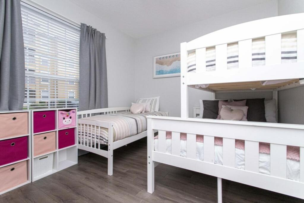 Winsor Dream - 3 Bedrooms 2 Miles From 103 *