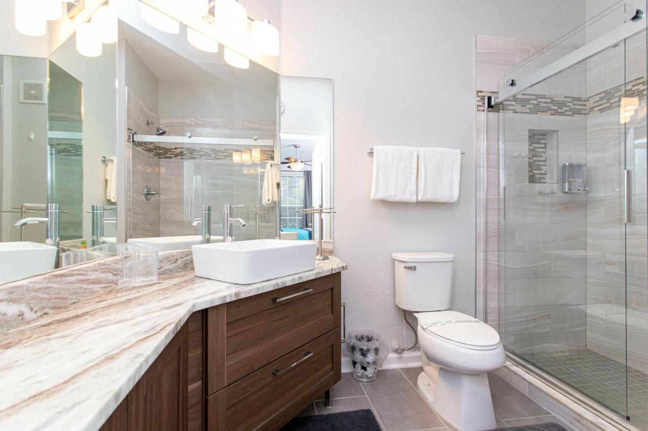 Winsor Dream - 3 Bedrooms 2 Miles From 103 Apartment *