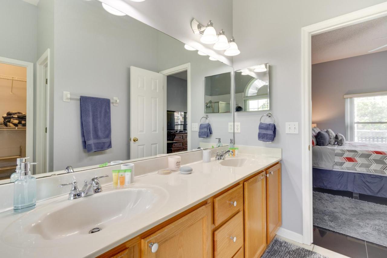 Spacious Orland With Private Pool! Holiday home Orlando