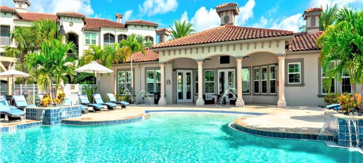 Apartment Loftly Luxury: Modern Oasis Near Disney With Pool And Lake Views Orlando