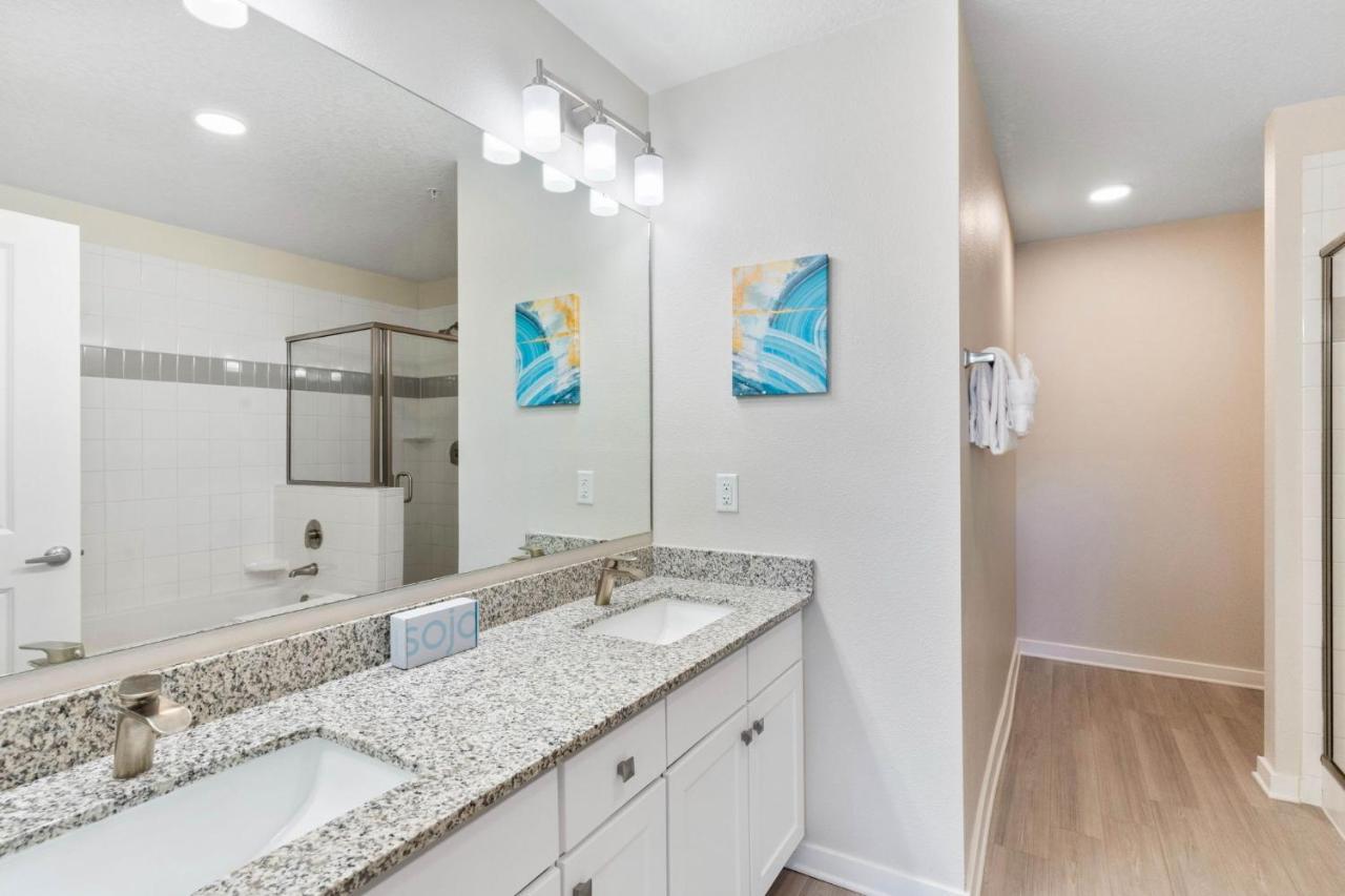 4013 Breakview Drive 108 *
