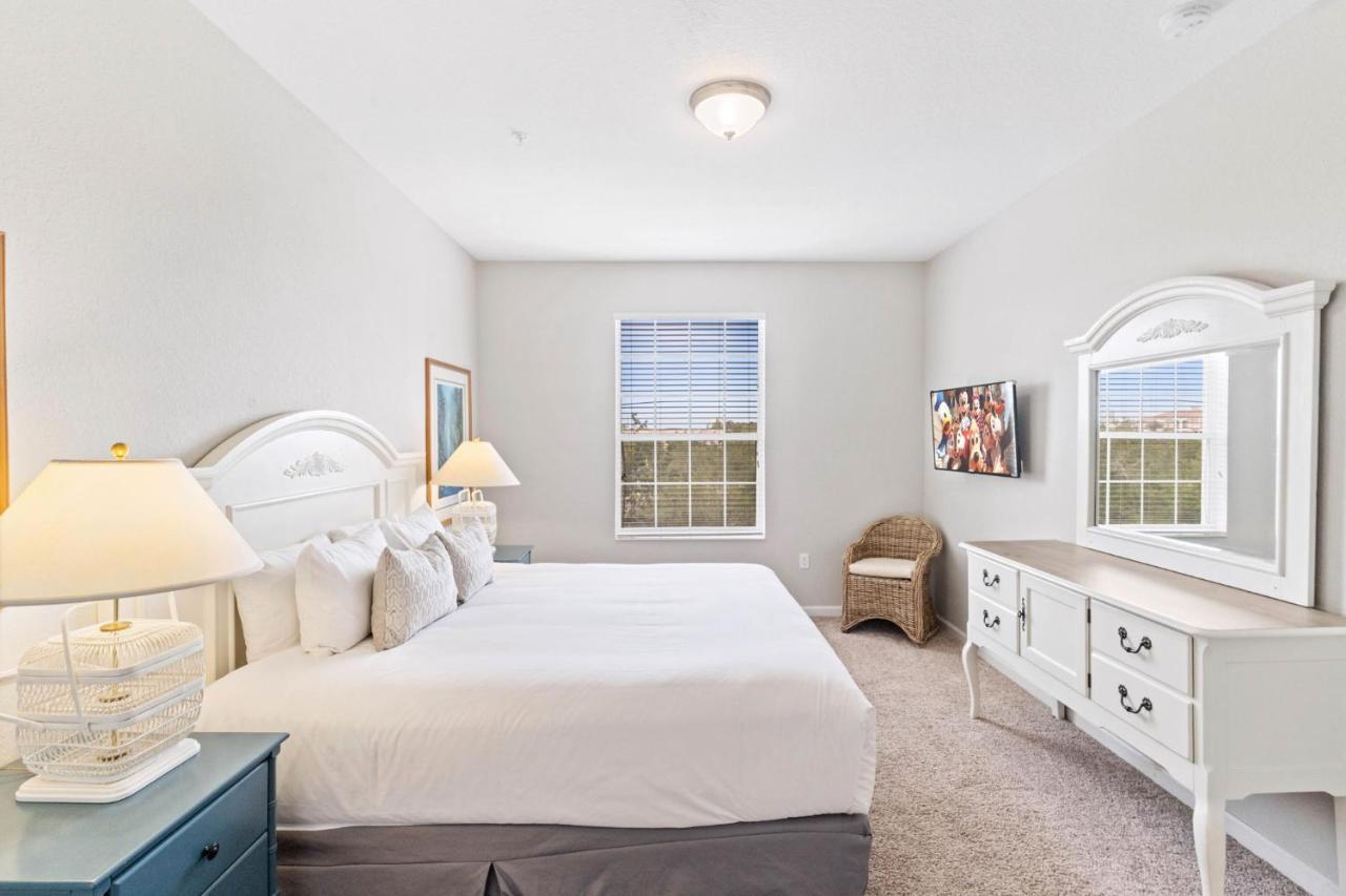Apartment 5000 Cayview Avenue 304