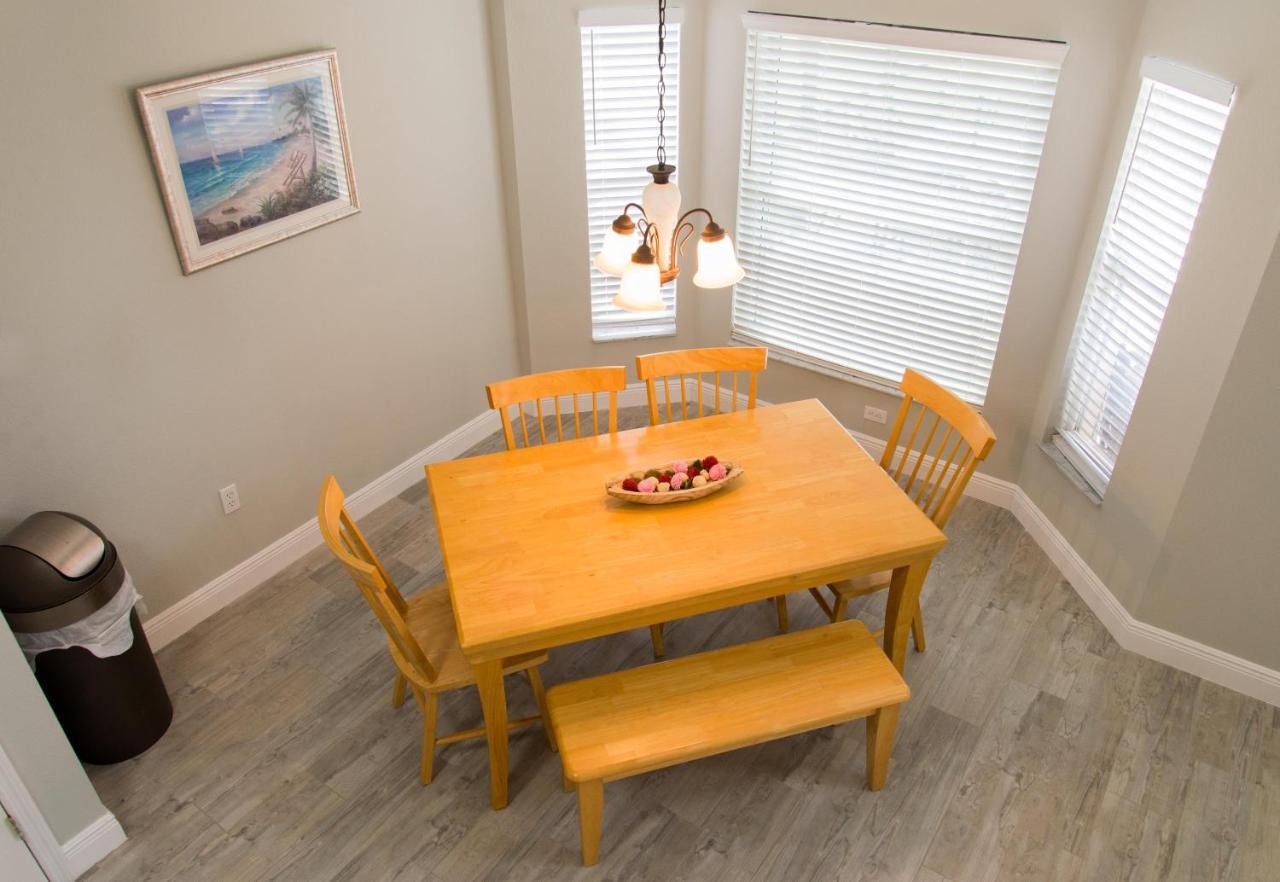 Gated Community!! Sparkling Private Pool, Near *