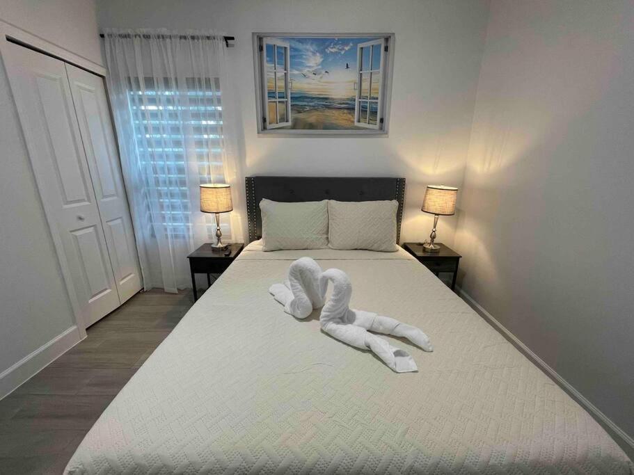 3bd/2bth Near Downtown Villa *