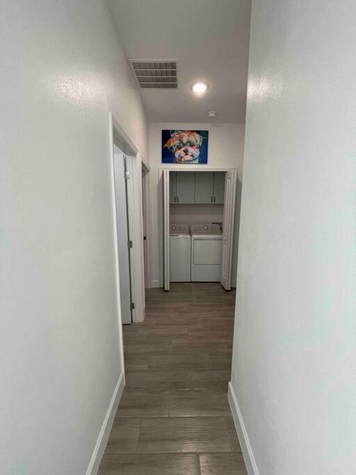 3bd/2bth Near Downtown Villa