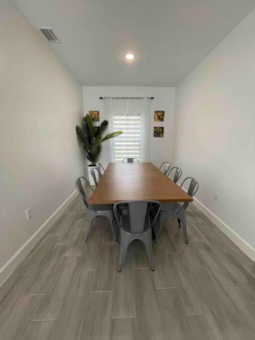 3bd/2bth Near Downtown Villa Orlando