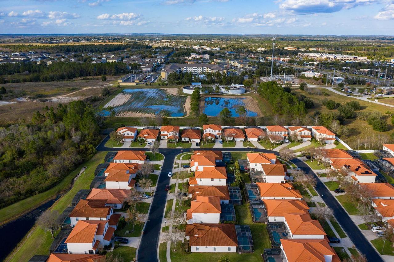 Paradise Styles 4 Bedrooms With 3 Baths Pool And