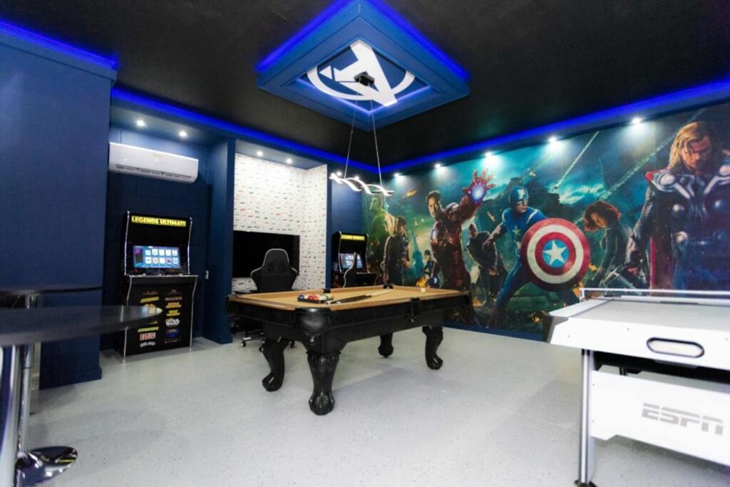 6 Bedrooms Pool And Game - 2 Miles To 7817
