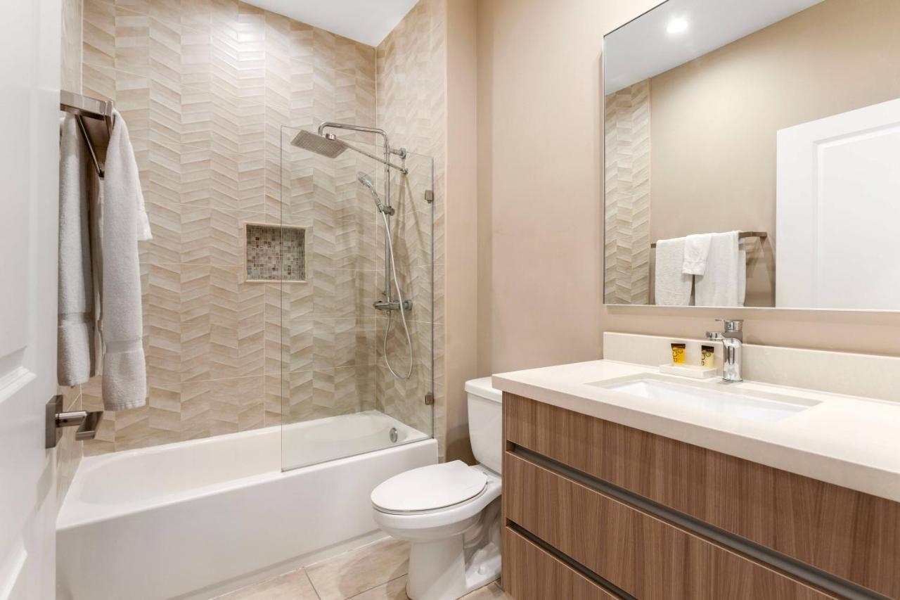 Holiday home 7458 Magic Village 3suites 8guests Jacuzzi 8 Min Orlando