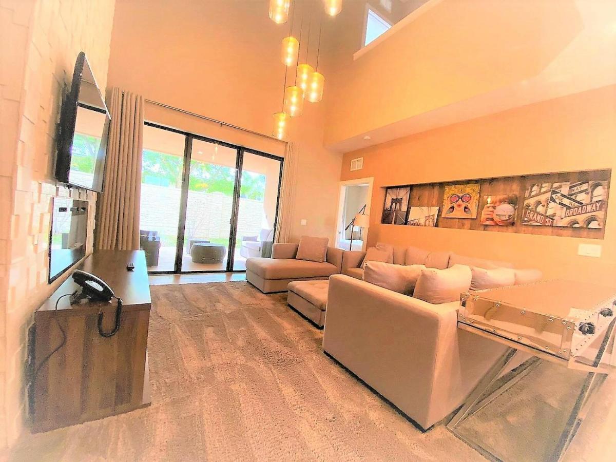 7462 Magic Village 8guests 4suites Near And 192 Holiday home