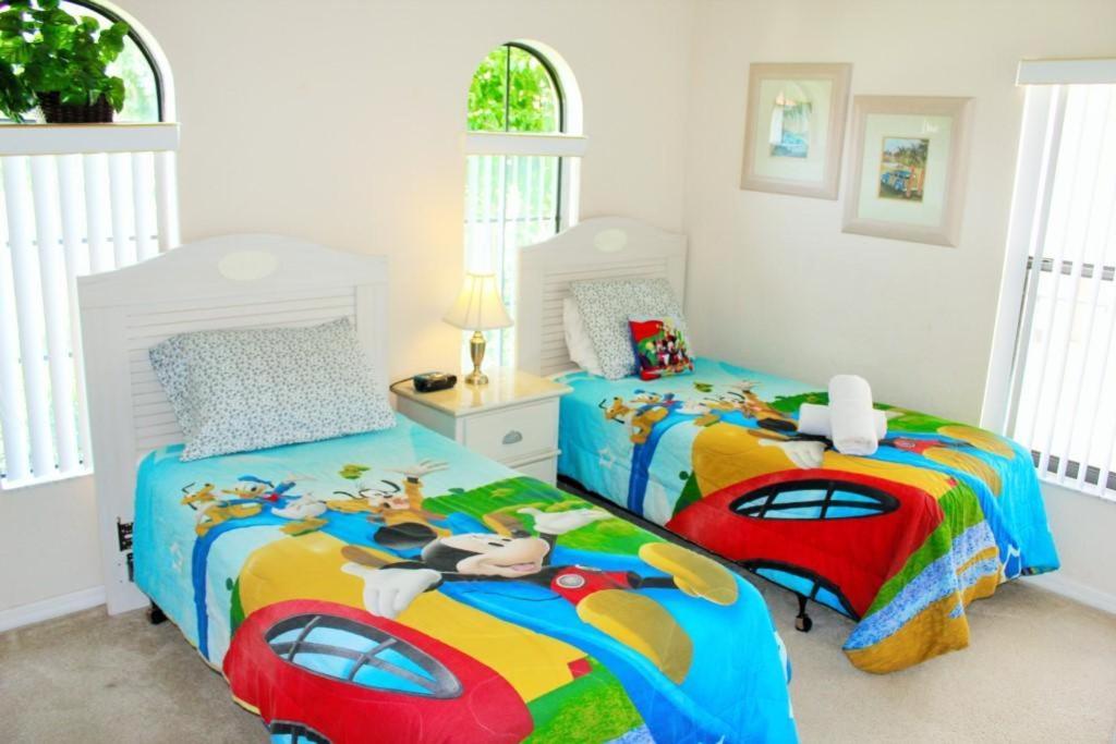 4 Bedrooms Pool Gated Of High Grove Villa *