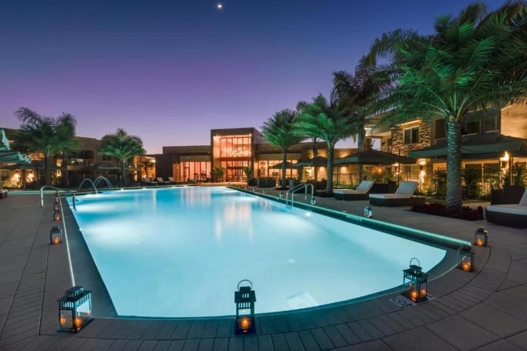 4 Stylish Luxury Villa