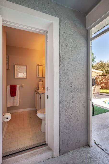 Pool House -