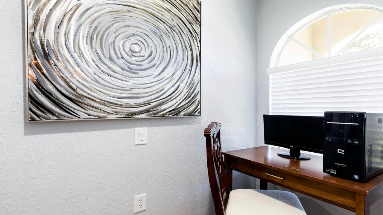 & Star Wars Haven: 6br, Pool & Game Room! Holiday home *