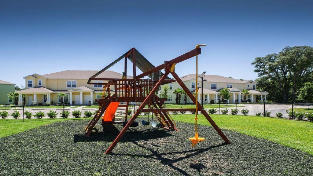 3 Bedrooms Pool With Clubhouse Amenities Retreat *