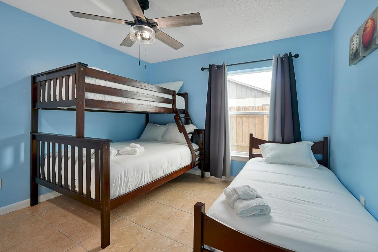 Villa Luxury In With Pool - 10 Min *