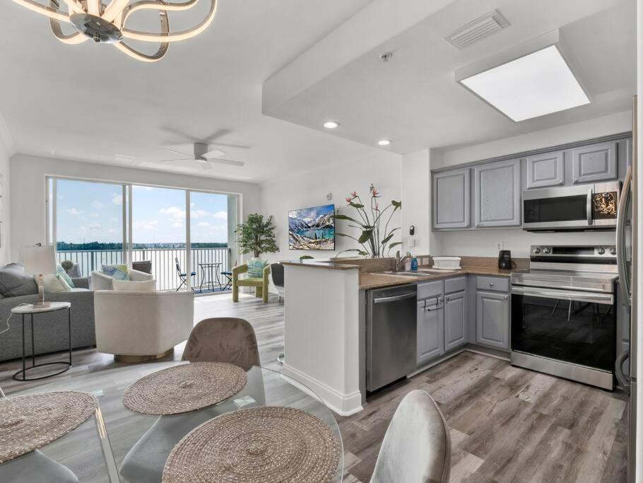 Huge Pool, Sunrise, Stunning Views Near Disney,409 Orlando