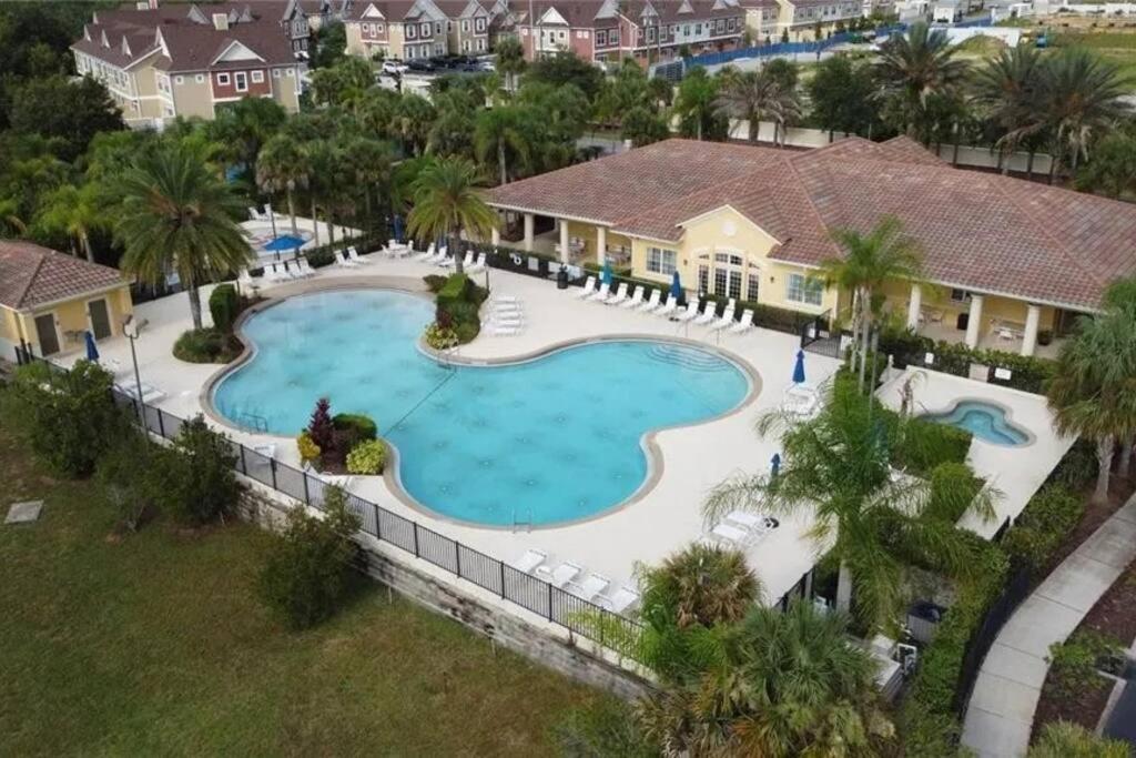 Pool, Family-friendly - World Class, Modern Apartment Orlando