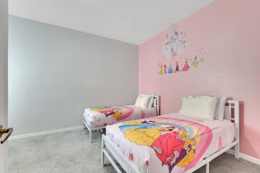 Apartment Pool, Family-friendly - World Class, Modern