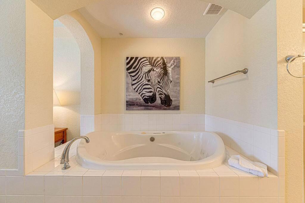 Apartment Exquisite 3 Bdr Minutes To